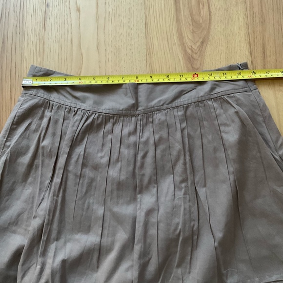 Ann Taylor Loft Tan Pleated Skirt, Size 4 - Picture 7 of 8
